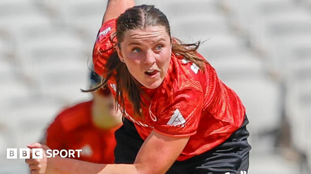 Women's T20 Blast: Victories for unbeaten Blaze and Somerset