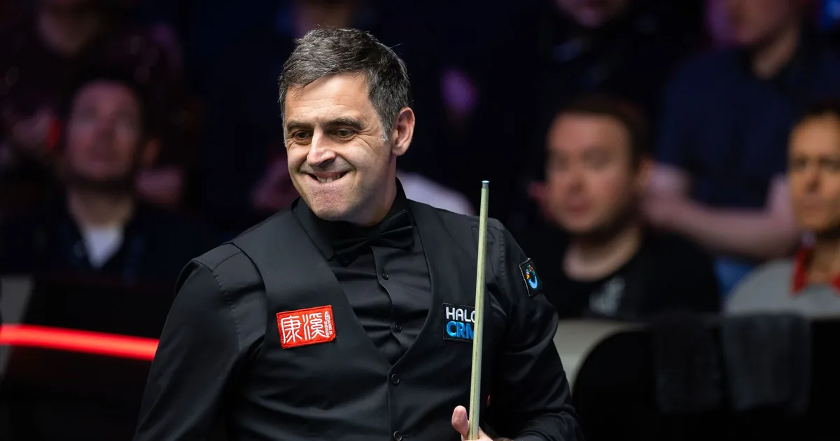 World Championship LIVE - O'Sullivan races to win over He, Si faces Vafaei