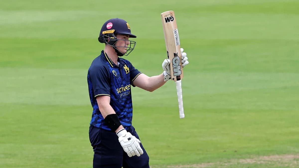 Yates trumps Price as Warwickshire cruise to Rugby win