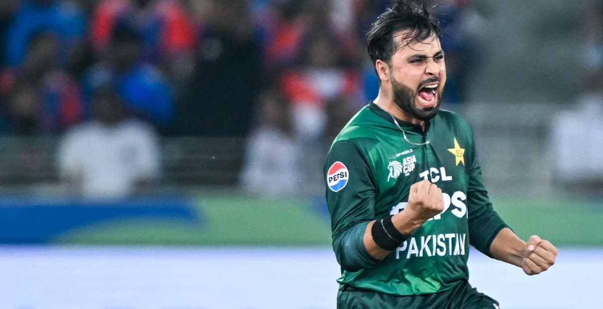 Yorkshire sign Faheem Ashraf