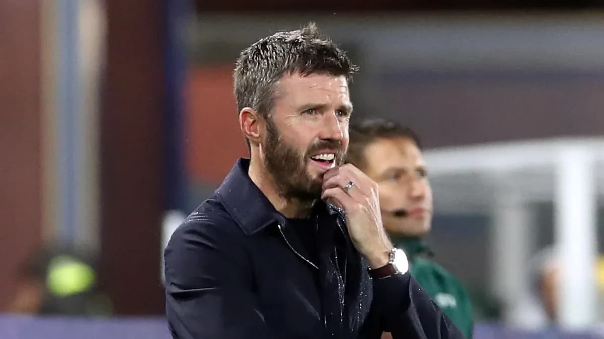 'You are deluded!': Wayne Rooney's scathing attack on Man United players amid Michael Carrick slump